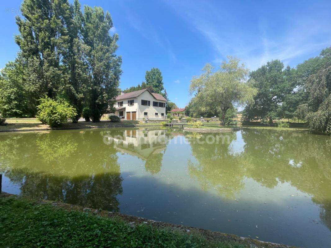 Maison individuelle 4 chambres avec bassin d'agrément et 1 hectare de terrain - photo 32
