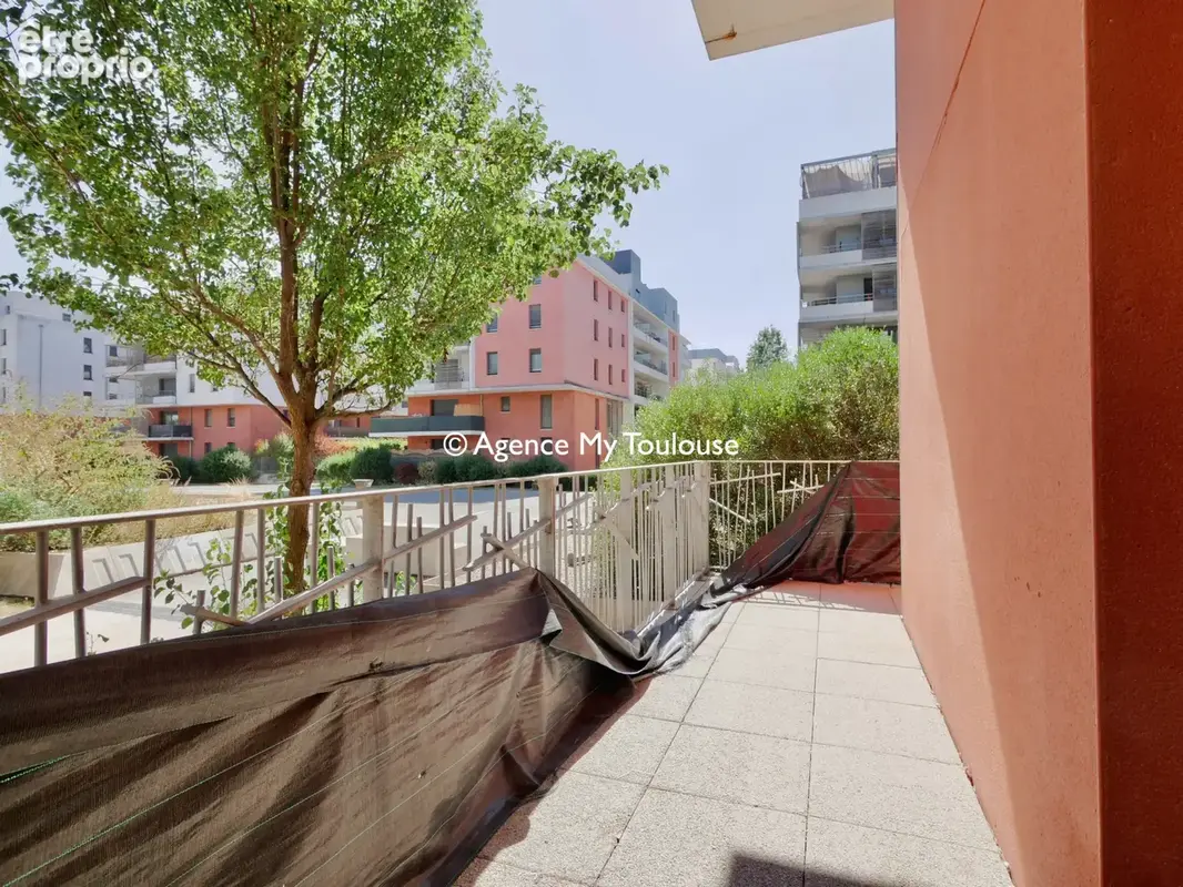 Montaudran, T3 de 70 m2 en rez de chaussée avec grand balcon et 2 places de parking dans résidence récente - photo 7