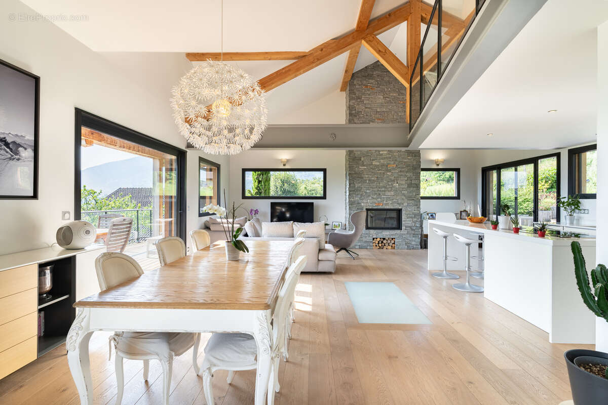 Maison à SAINT-JORIOZ