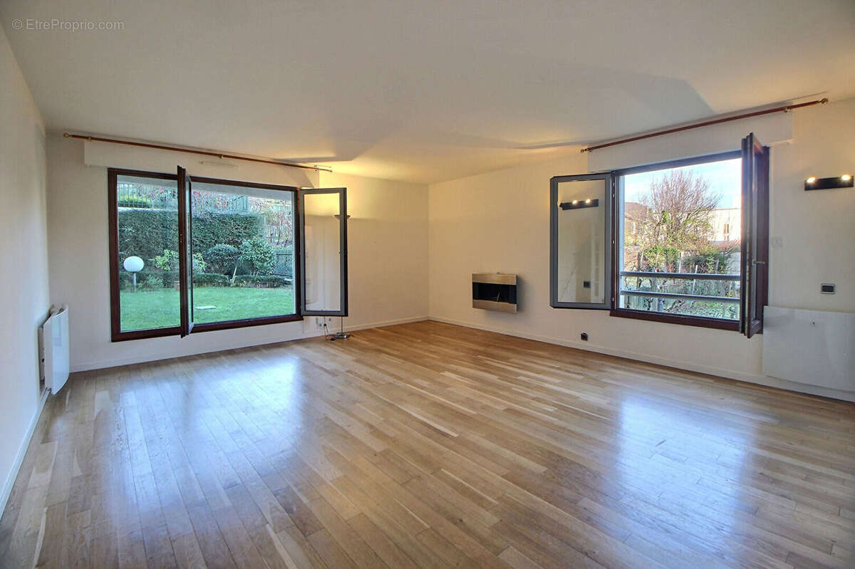 Appartement à SURESNES