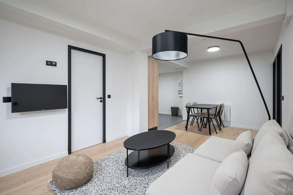 Ensemble immobilier de 580 m2 - photo 14