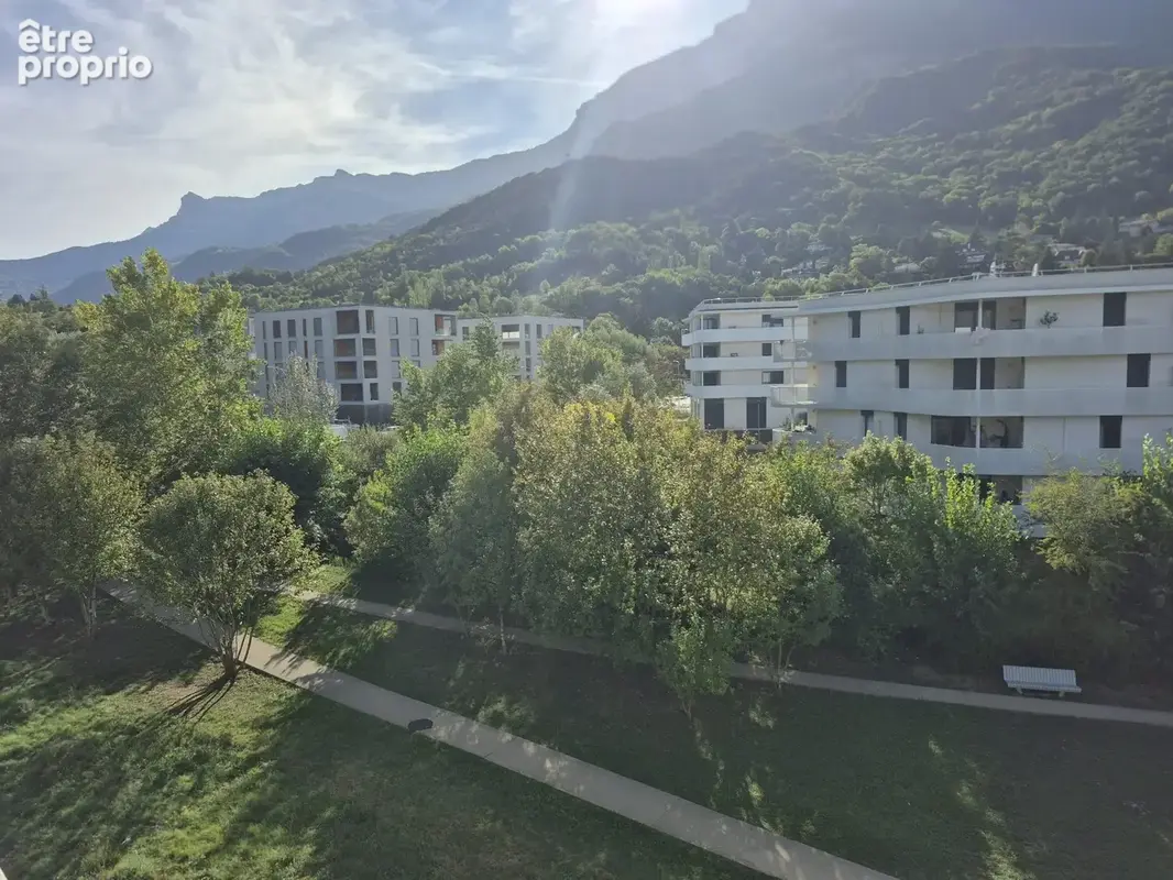 Appartement 1 pièce 30 m² à vendre à Seyssins (38180) - photo 2