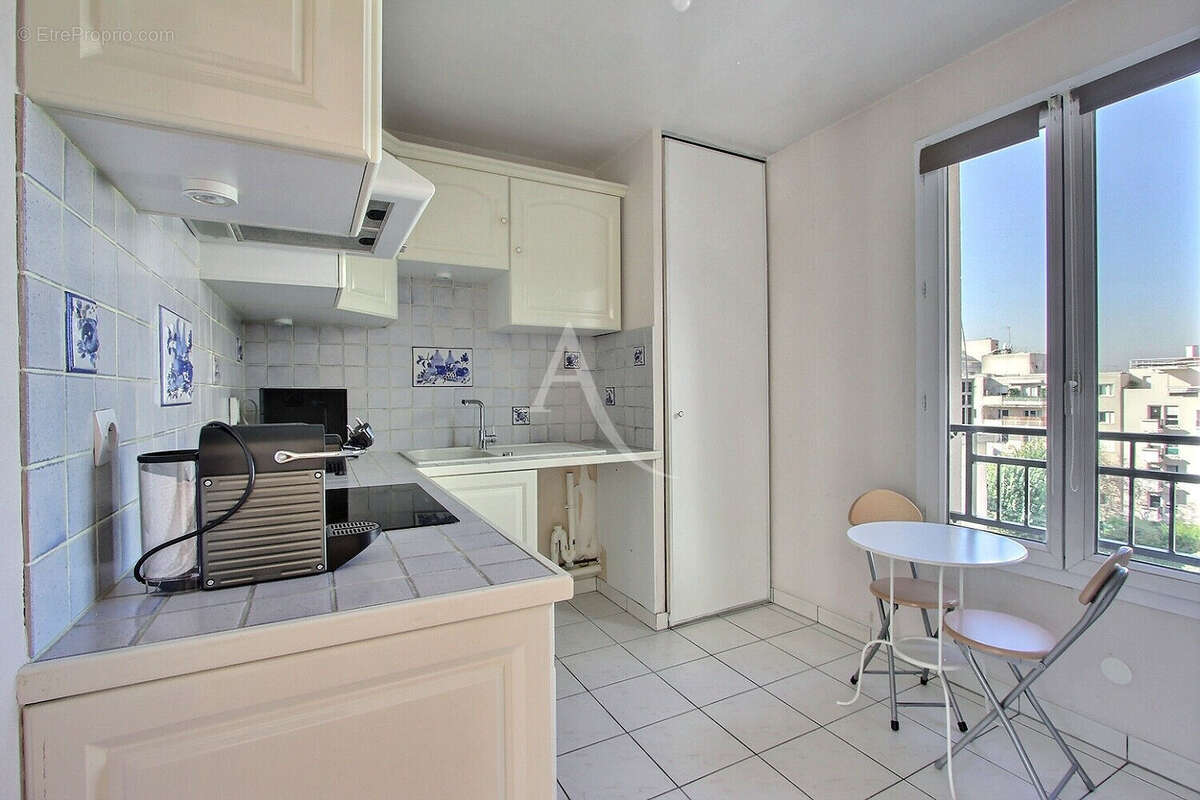 Appartement à VILLENEUVE-LA-GARENNE