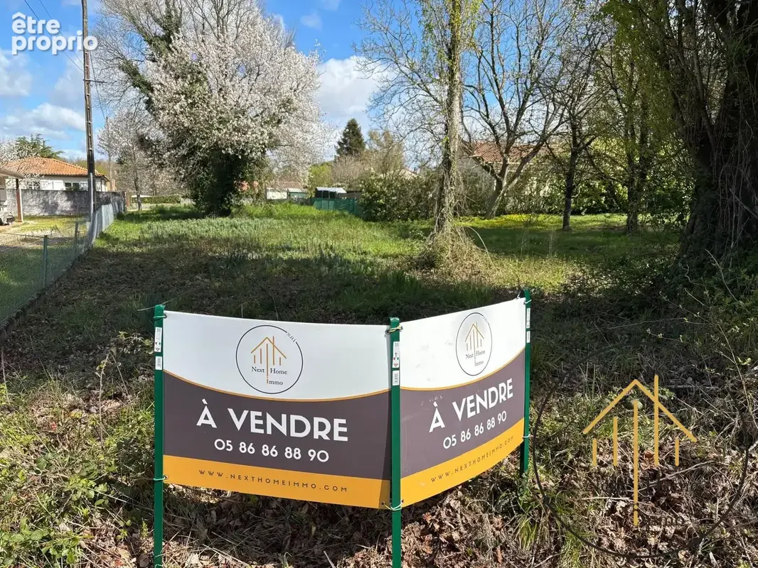 Terrain à FLEAC