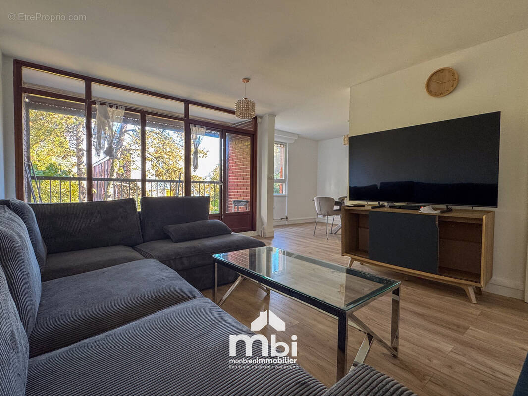 Appartement à SURVILLIERS