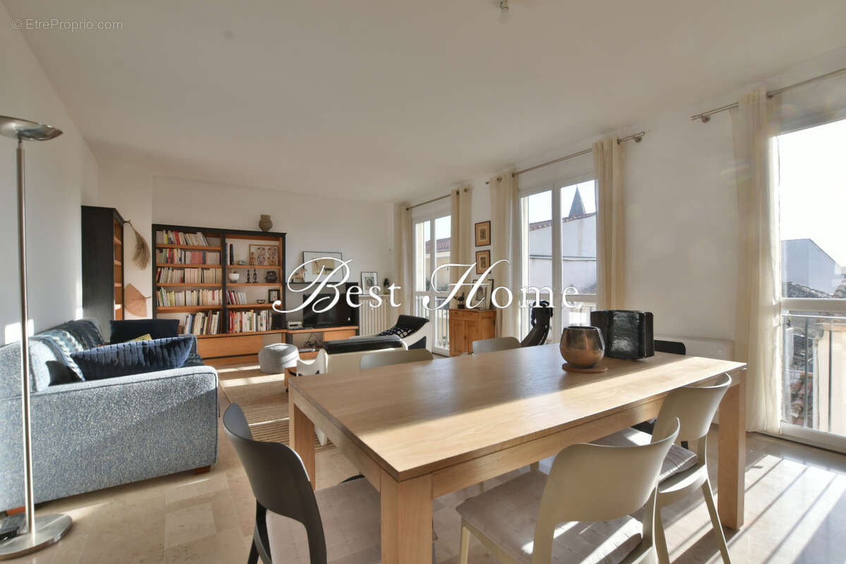A vendre Appartement rénové de type 3 proche Maison Carrée avec ascenseur parking et cave - photo 9
