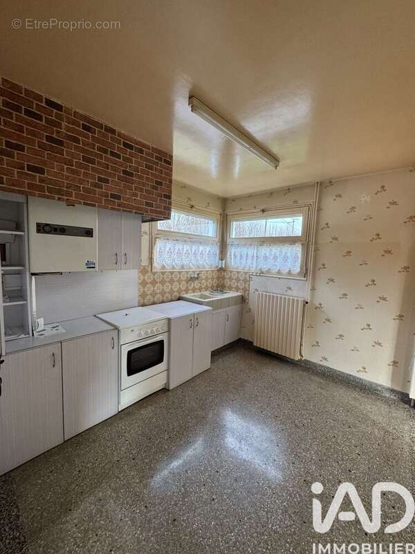 Photo 2 - Maison à SAINT-JULIEN-LES-VILLAS