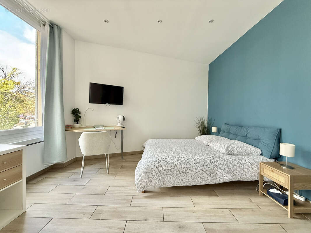 Appartement à MARSEILLE-5E