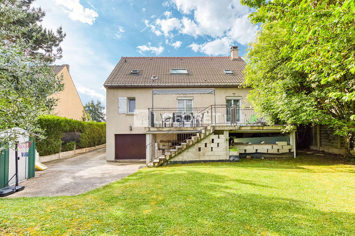 Maison à PONTAULT-COMBAULT