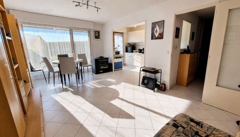 Exclusivité – t3 rez-de-jardin lumineux avec double terrasse, garage électrifié & vue dégagée – bassens - photo 2
