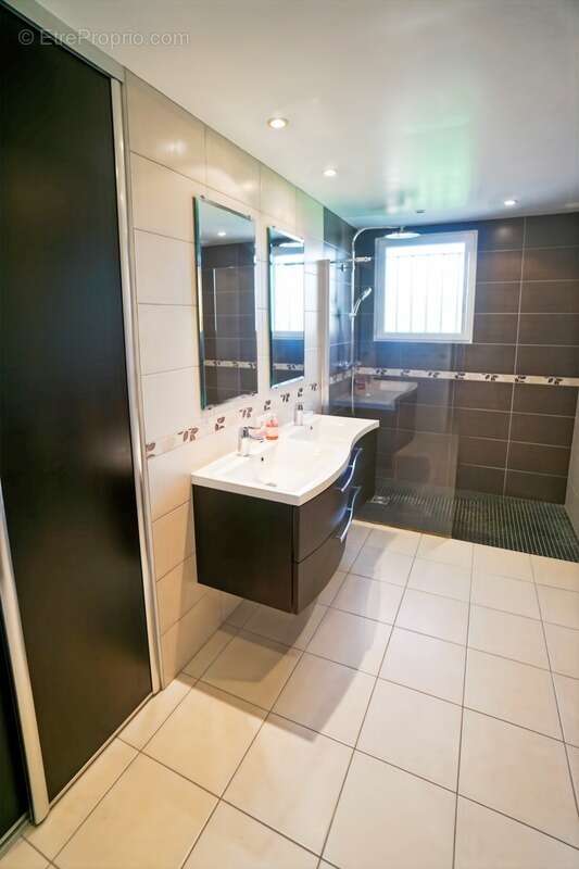 Maison à MONTREUIL-BELLAY