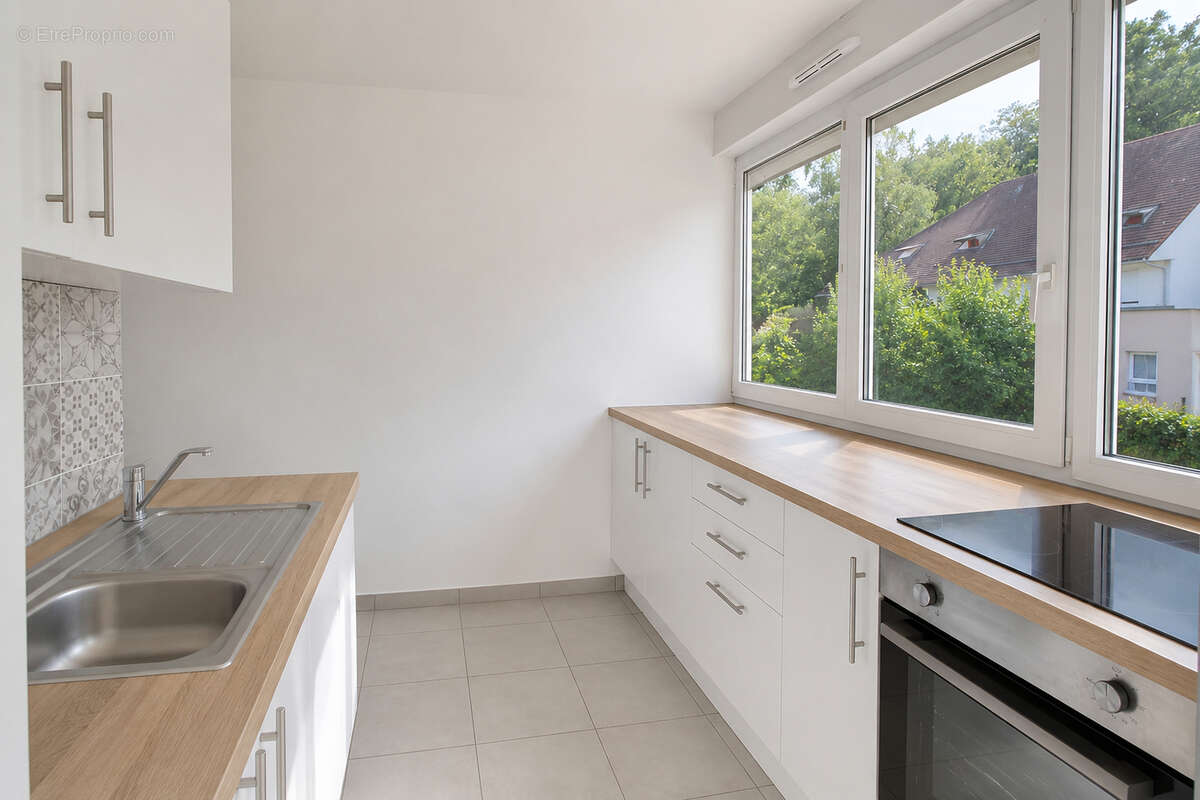 Appartement à EPERNON
