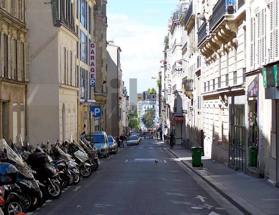 Commerce à PARIS-17E