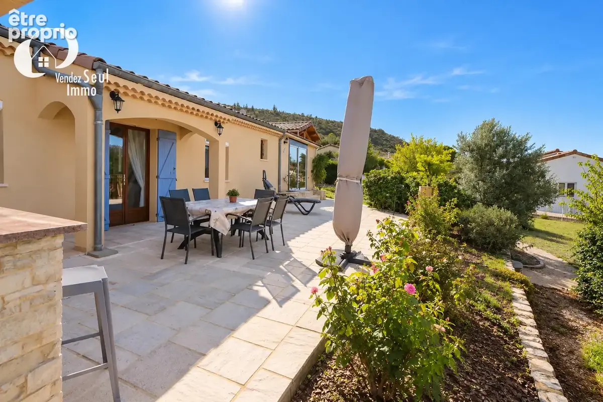 Villeneuve-de-Berg - Maison plain-pied - 99m2 - 4 Pièces - 1202m2 - photo 2