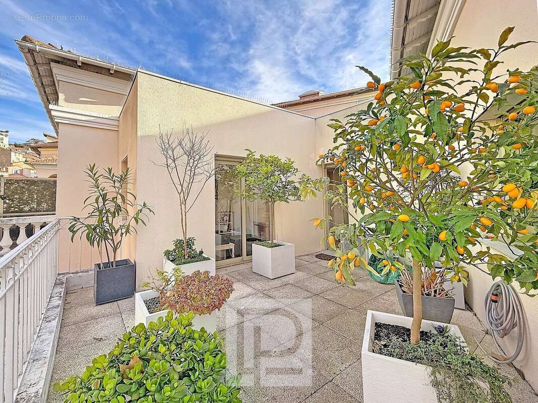 Appartement à LE CANNET