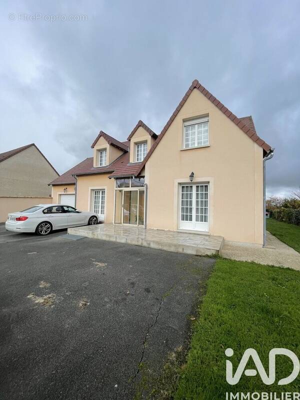 Photo 1 - Maison à BOURGES