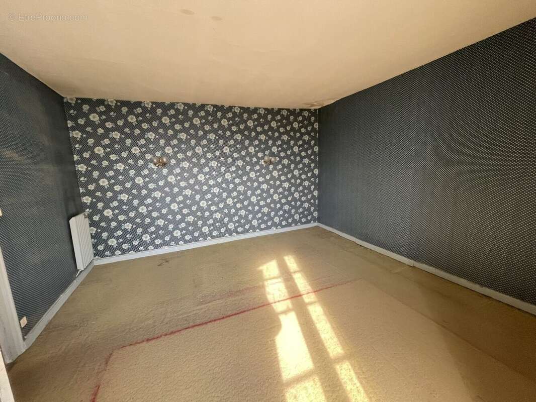 Maison 100 m² à Saint-Astier  - photo 8