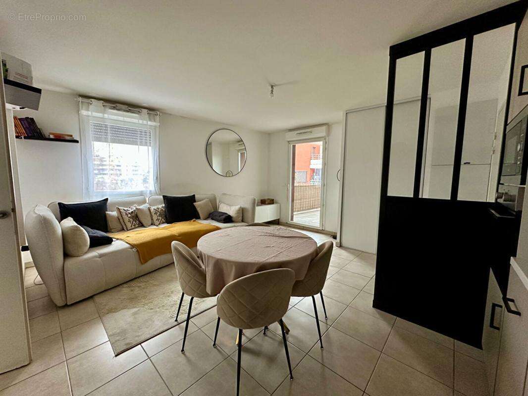 Appartement à SAINT-JEAN-DE-VEDAS