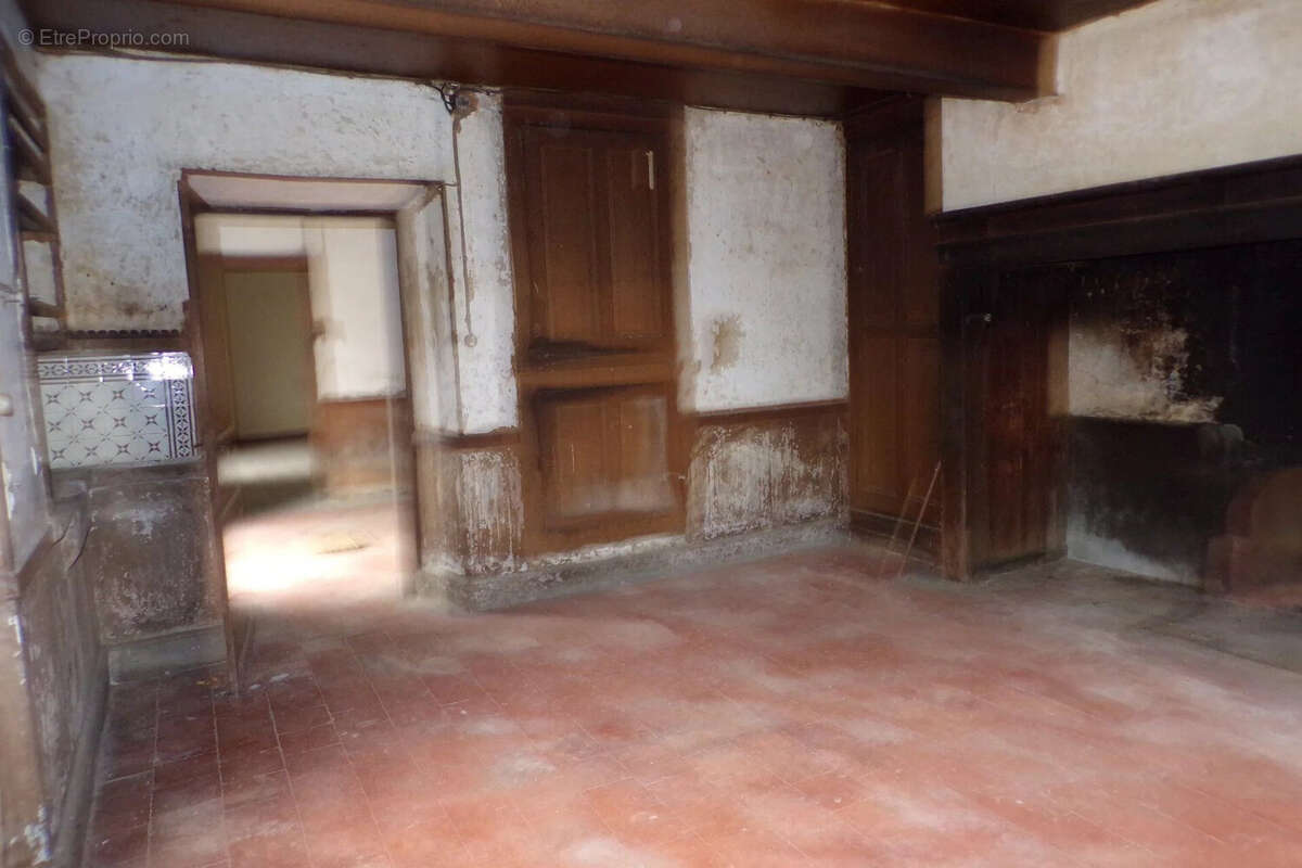 Maison à VIOZAN