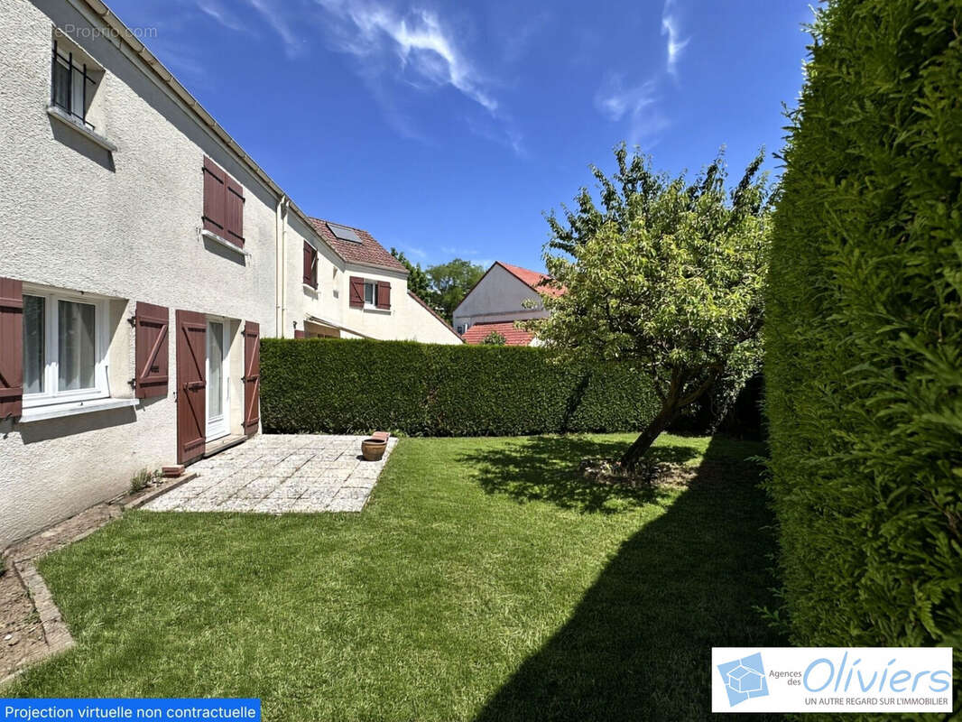 Maison à VOISINS-LE-BRETONNEUX