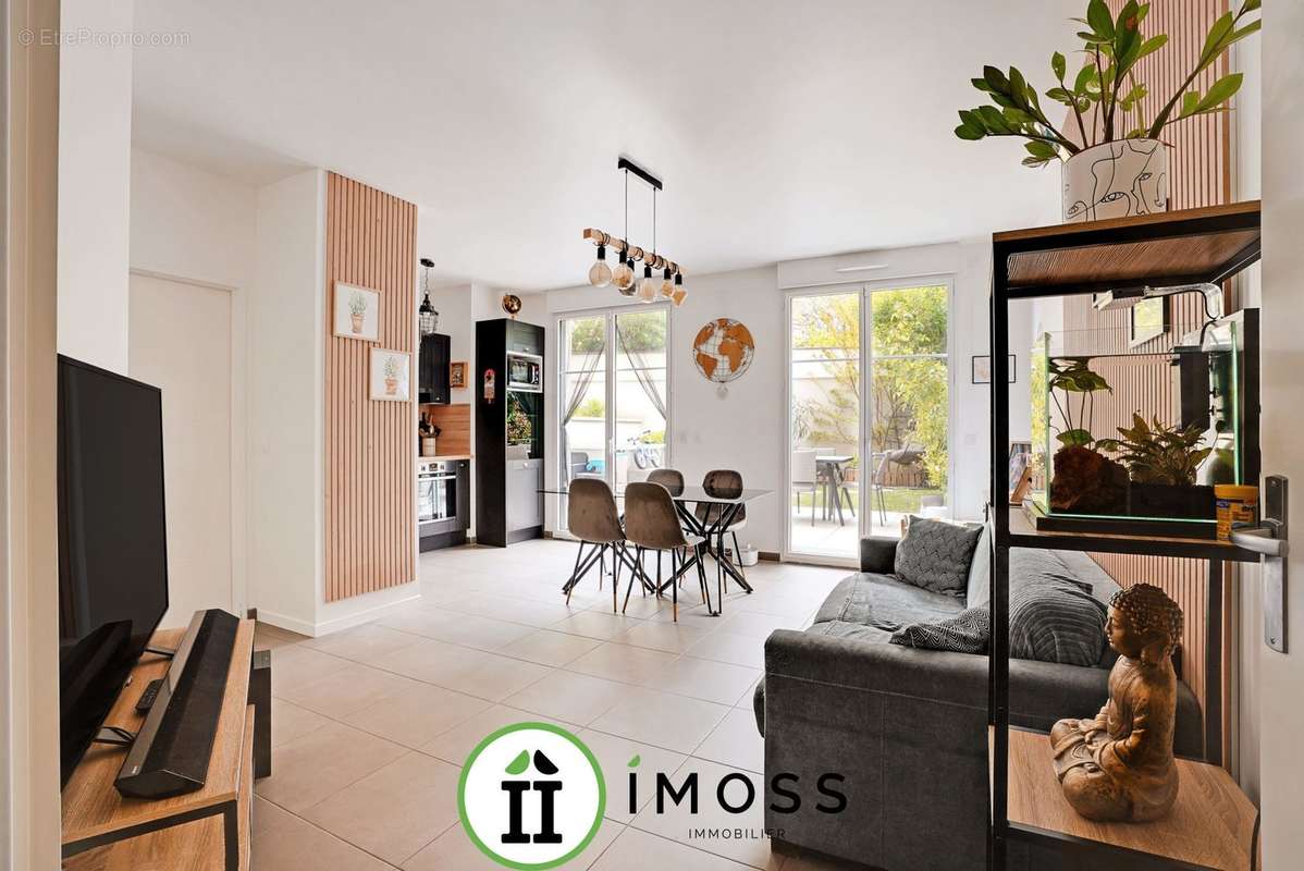 Appartement à LA GARENNE-COLOMBES