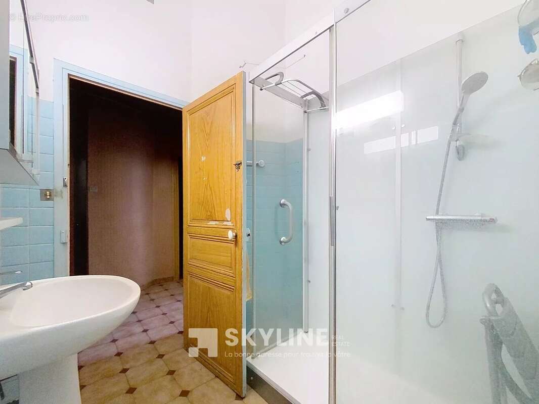 Appartement à MARSEILLE-6E