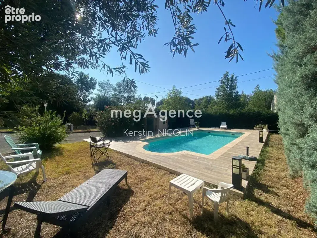 Villa 4 chambres, piscine, et nombreuses dépendances - photo 2