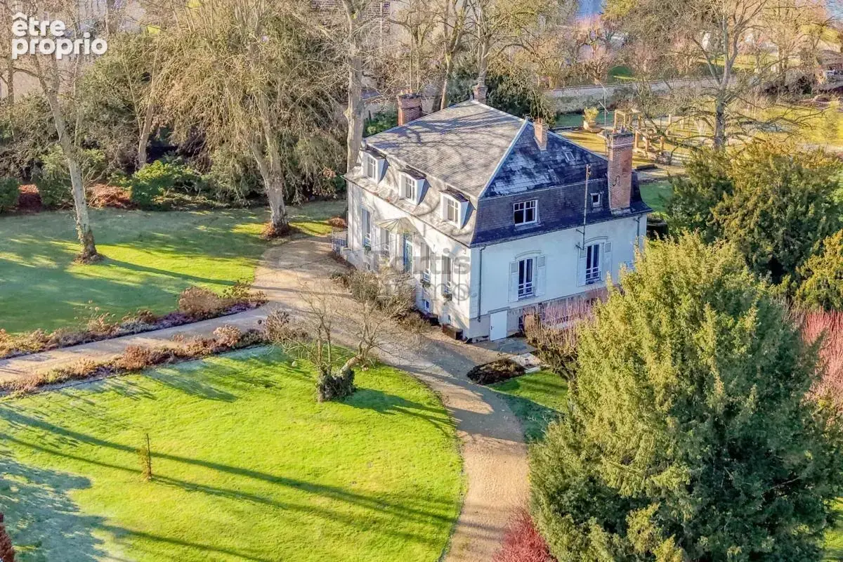 Belle propriété avec dépendances 14 pièces, 495M² habitables - photo 2