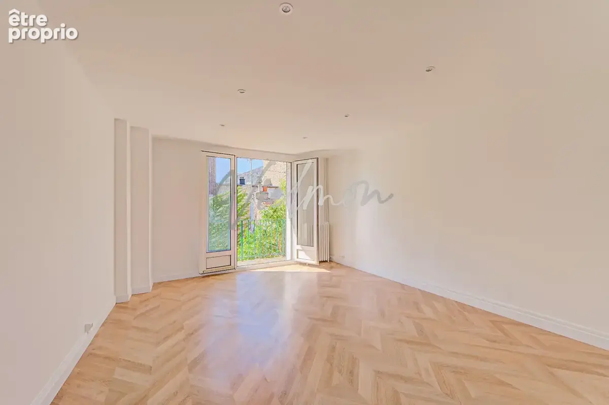 Appartement à SURESNES
