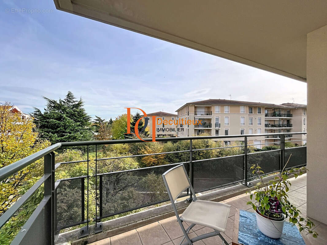 Appartement à CRAPONNE