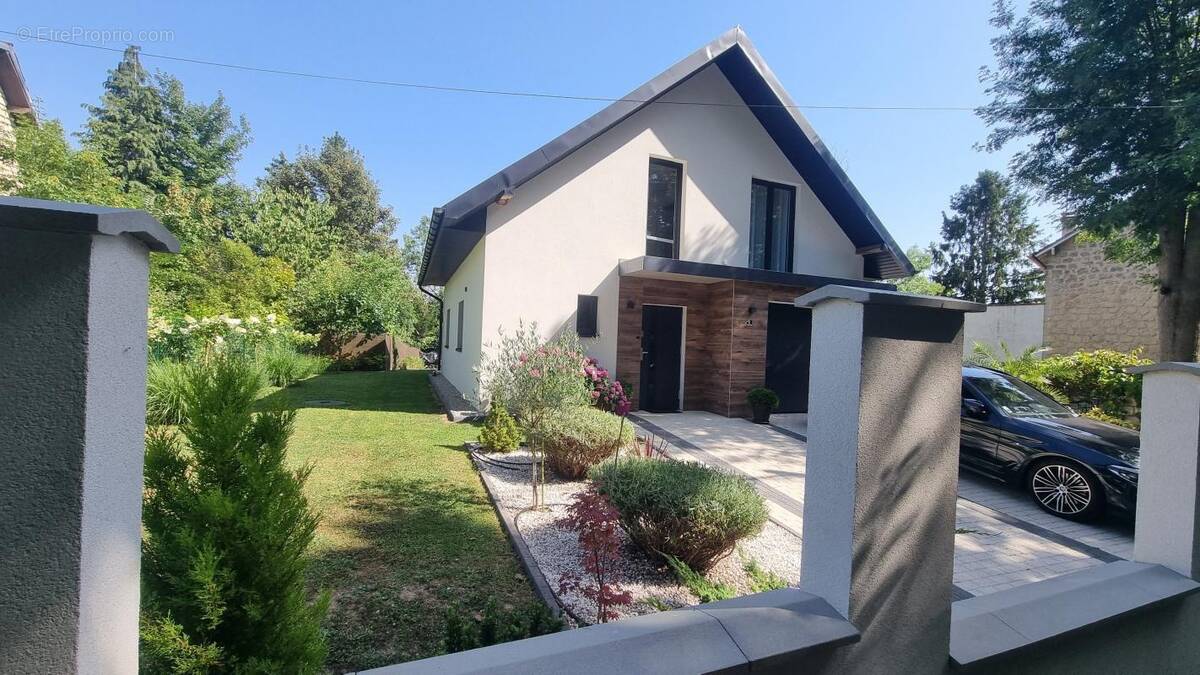 Maison à CHAMPAGNE-SUR-OISE