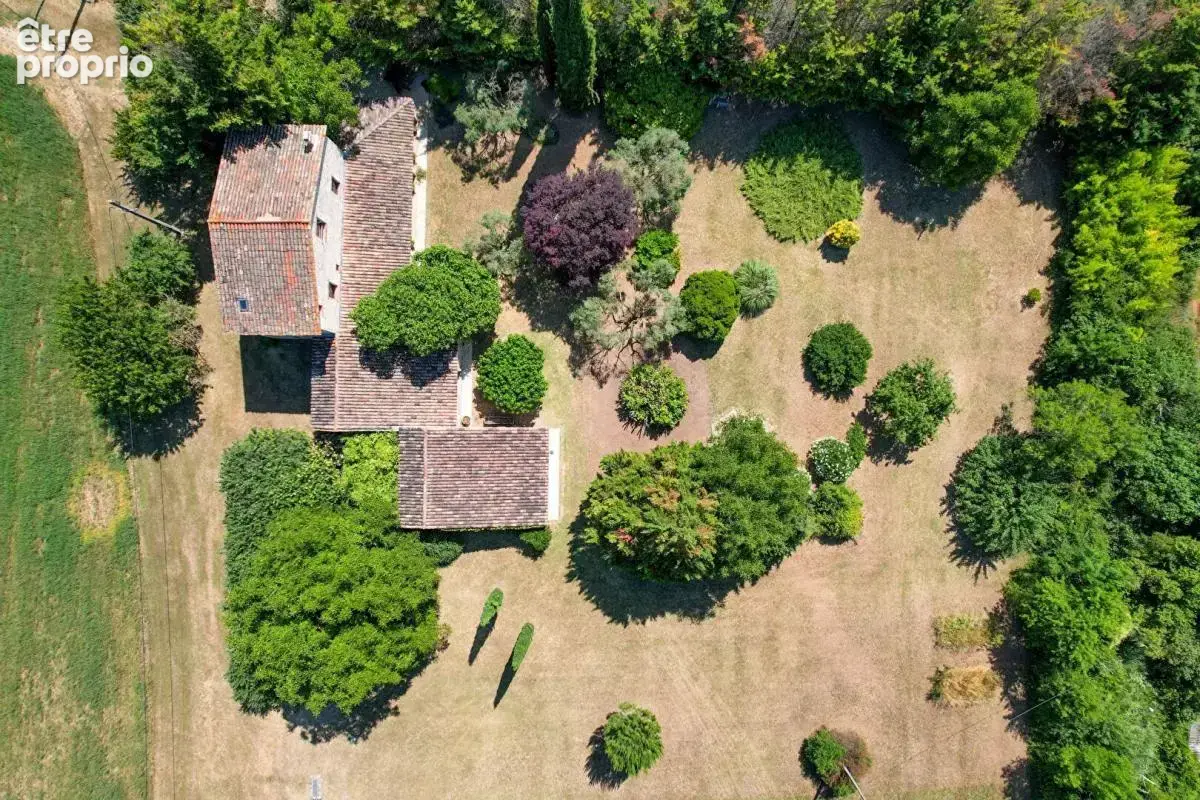 Propriété provençale rénovée avec dépendances 300 m² habitables sur 1,7 hectare - photo 16