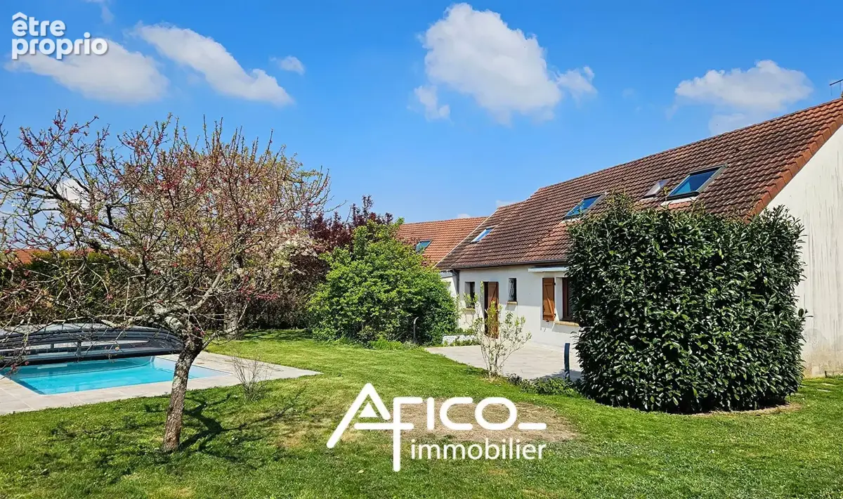 Maison  - 162 m² - NOTRE DAME D'OE - photo 1