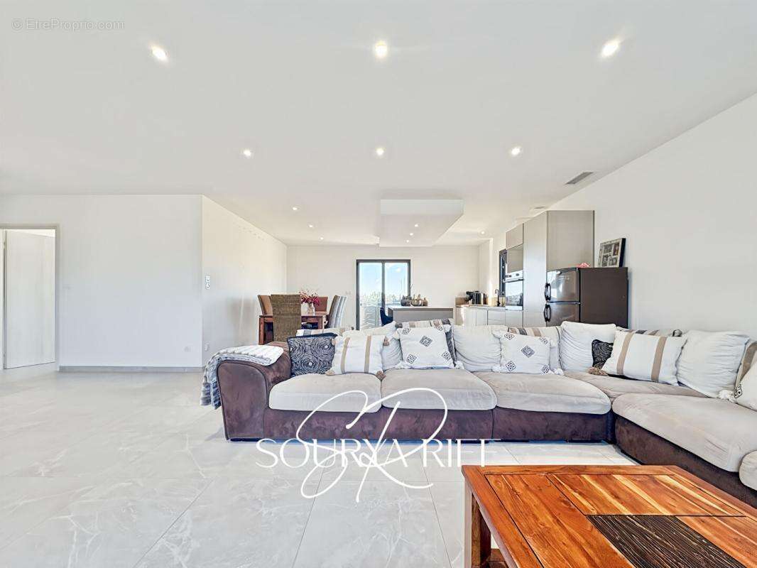 Villa contemporaine avec piscine et sous-sol exceptionnel - photo 8