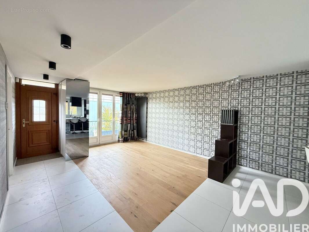 Photo 2 - Maison à CHILLY-MAZARIN