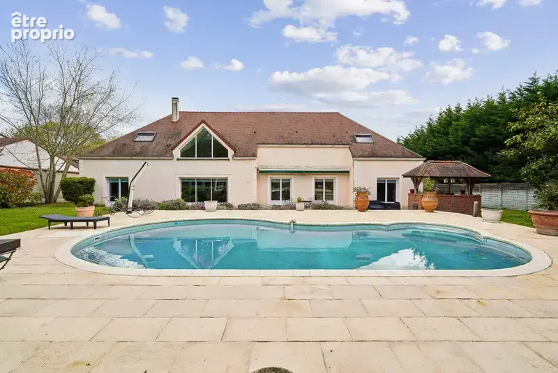 Louveciennes (78) - Maison de prestige avec piscine - photo 20