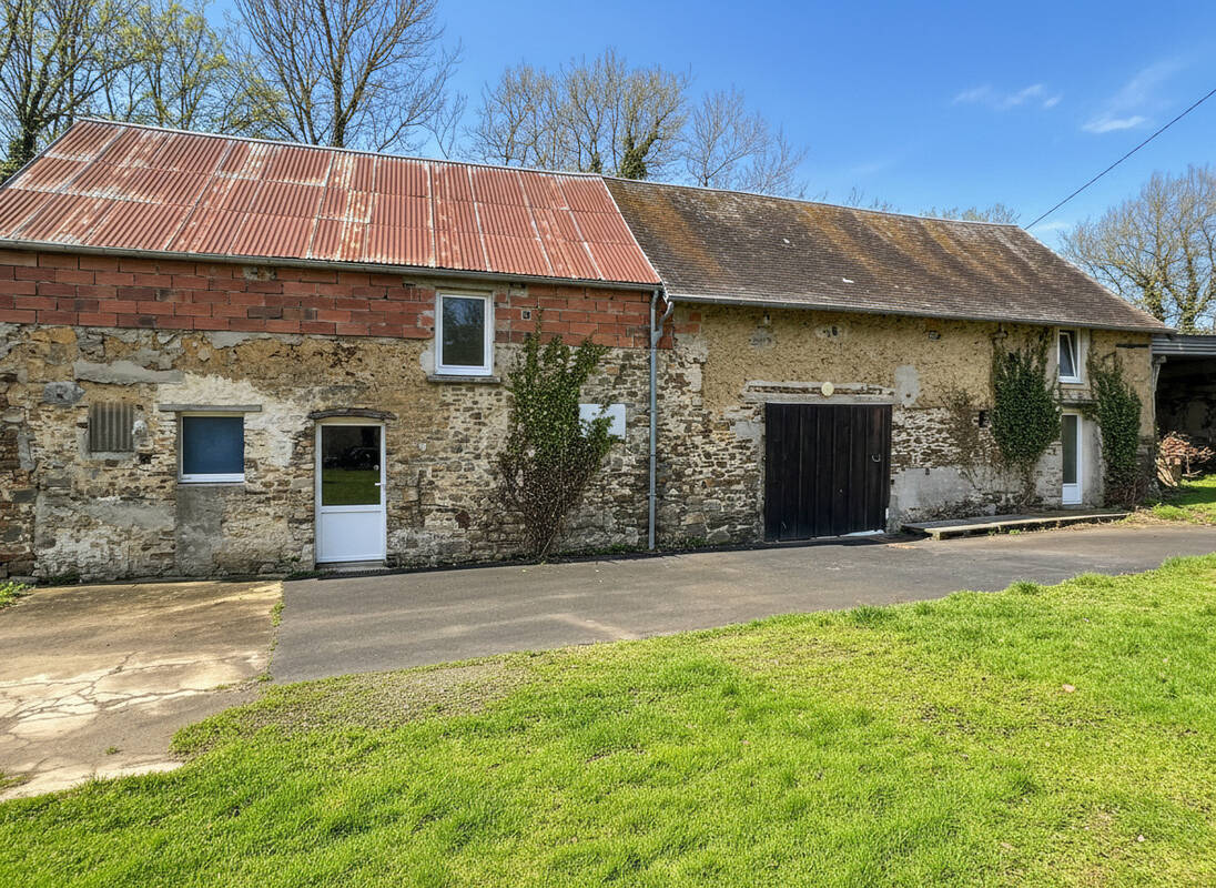 Maison à LA FEUILLIE