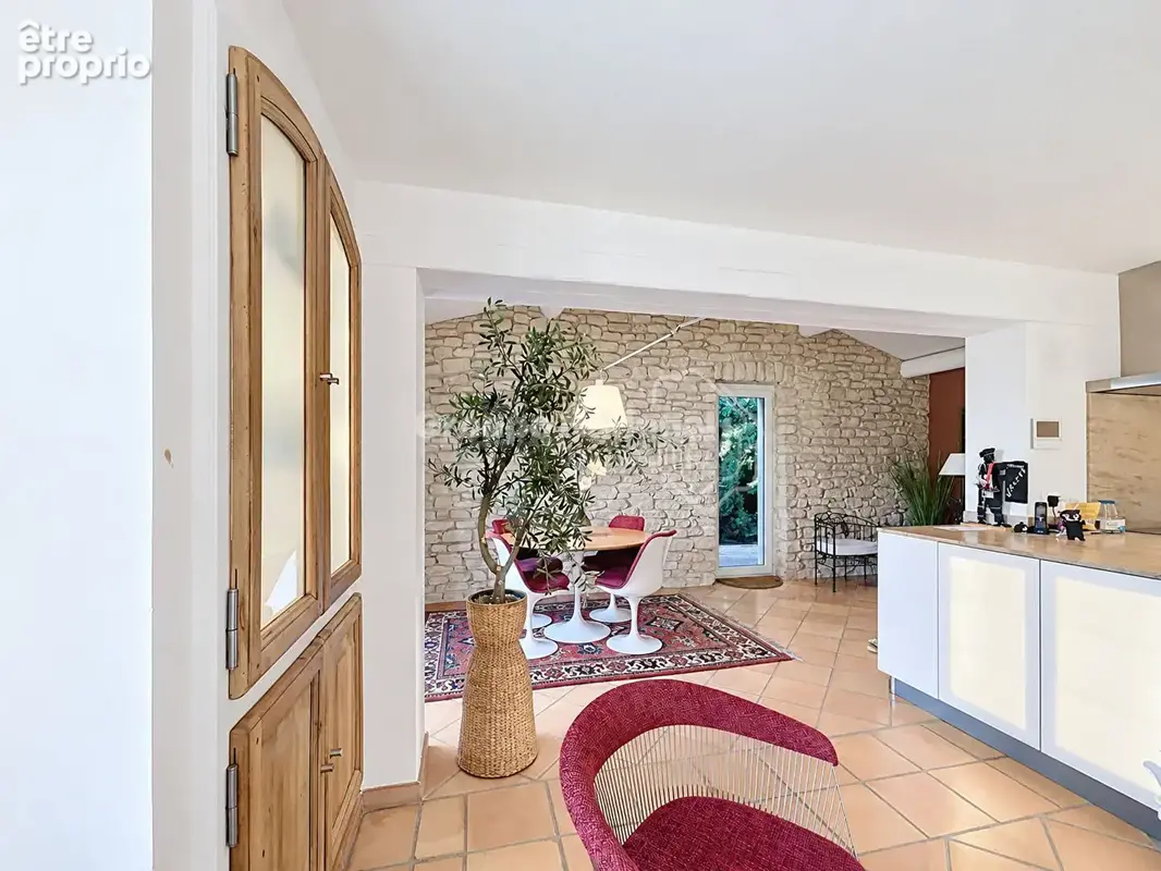 Propriété familiale de charme avec piscine, à proximité de Saint-Rémy-de-Provence - photo 15