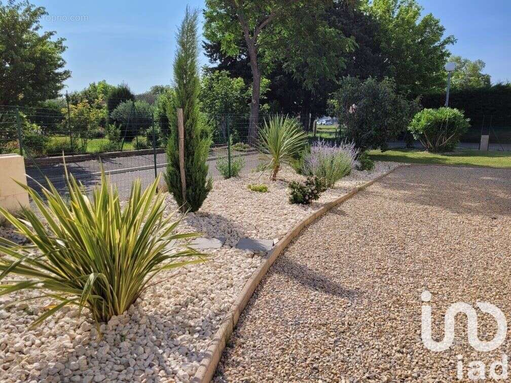 Photo 2 - Maison à JONQUIERES