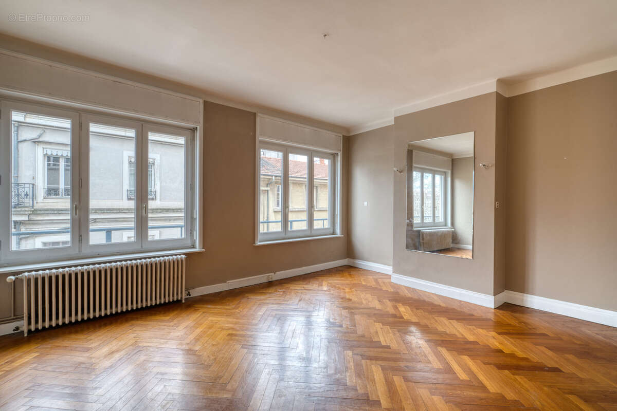 Appartement à LYON-6E