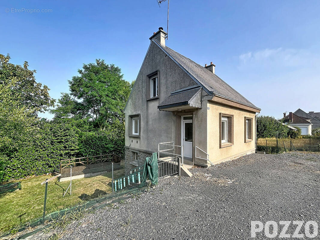 Maison à LE BENY-BOCAGE