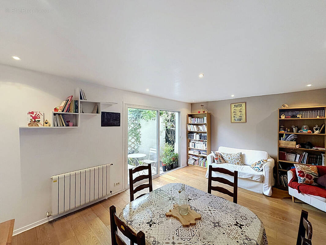 Appartement à SAINT-MAUR-DES-FOSSES