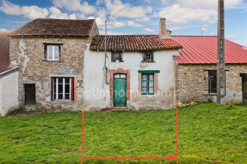 Maison à DOMPIERRE-LES-EGLISES