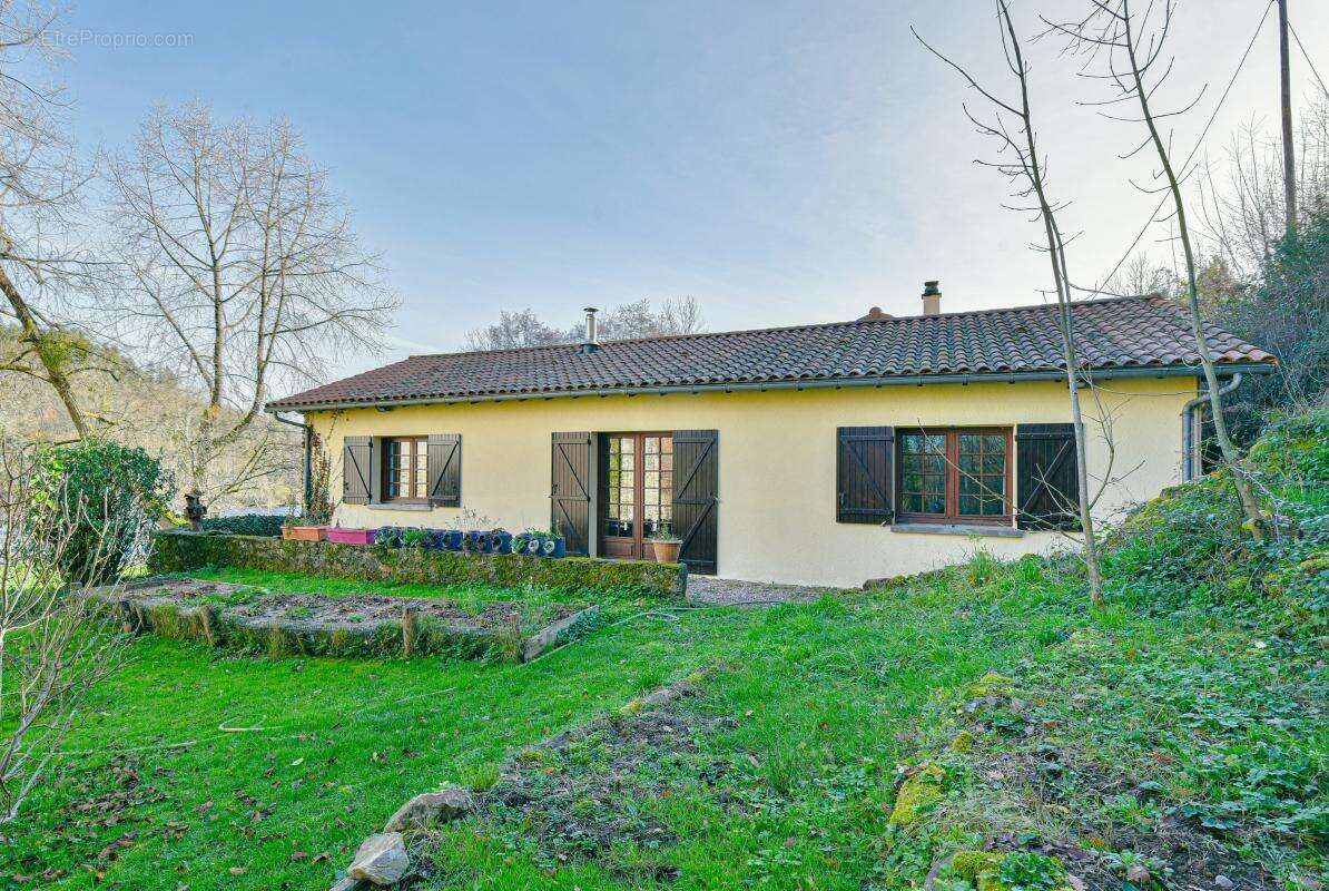 Maison à SAINT-YRIEIX-SOUS-AIXE