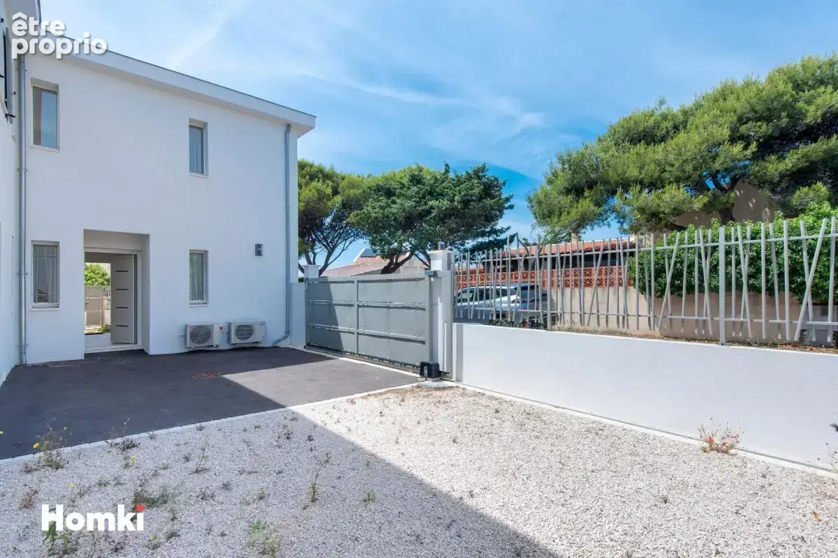 CARRO – Maison mitoyenne d’un côté avec terrasse de 19 m² et vue mer panoramique - photo 17