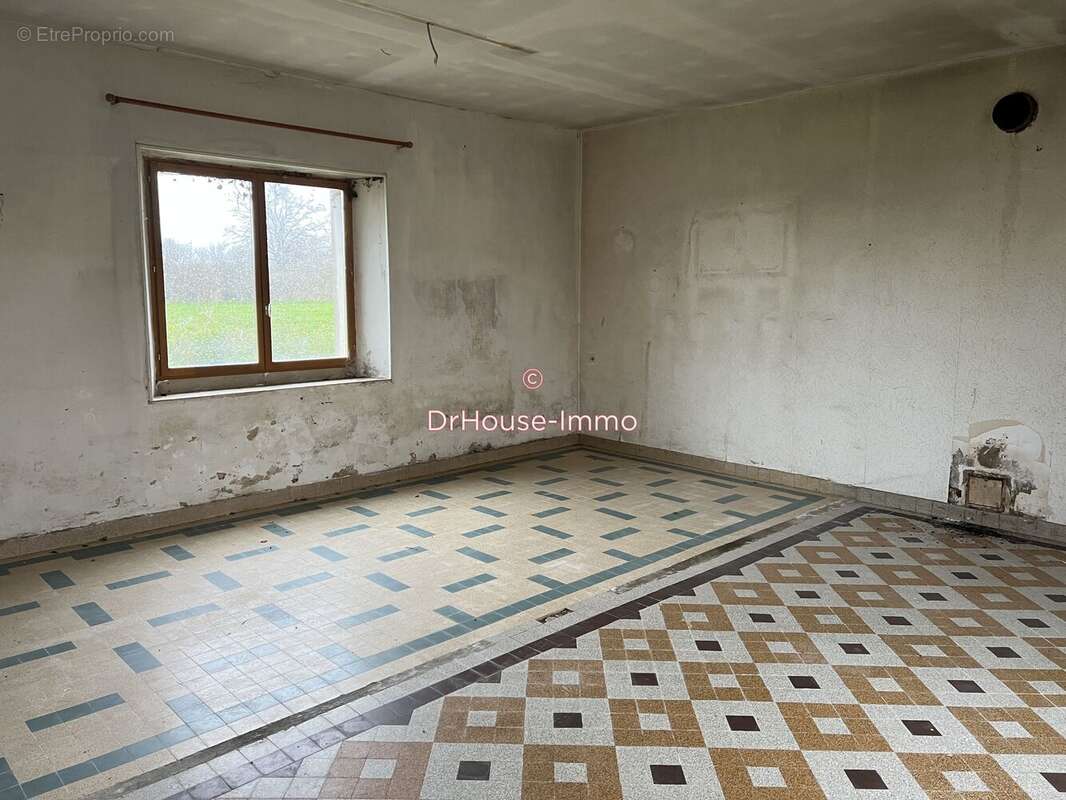 Maison à THEVET-SAINT-JULIEN