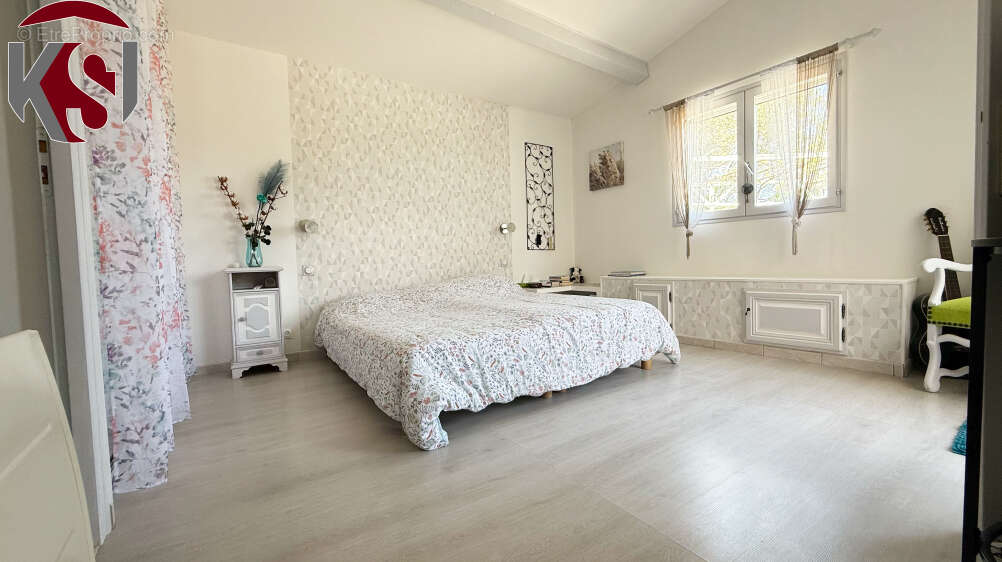 Maison à SAINT-MAXIMIN-LA-SAINTE-BAUME