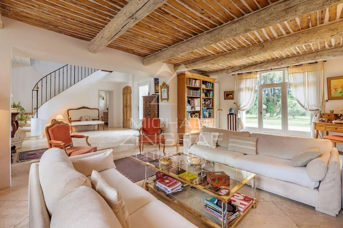 Maison à LOURMARIN