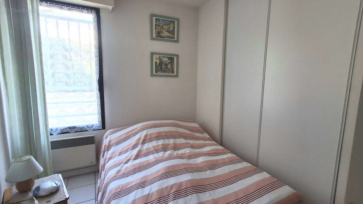 BANDOL   Appartement avec terrasse, jardin privatif, entrée indépendante et double parking en sous-sol - photo 7