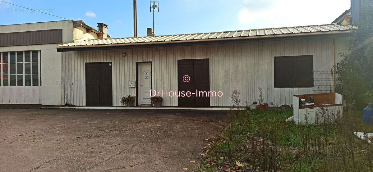 Commerce à SAINT-PIERRE-D'AURILLAC